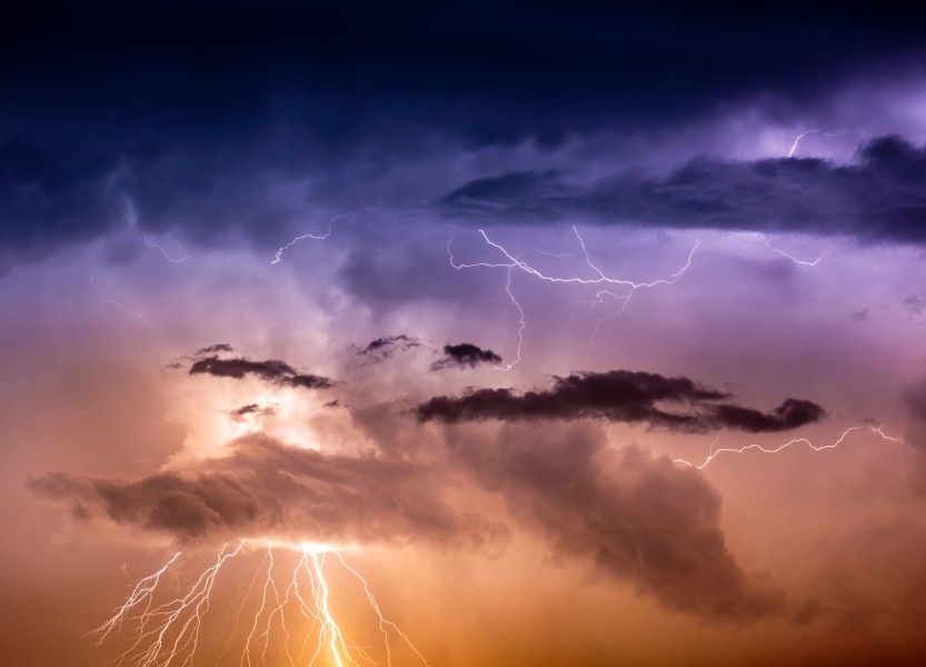Análise da Distribuição de Descargas Atmosféricas de 2022 em MG